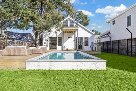 Photo of 415 Arlington Street, Houston, TX 77007 (MLS # 93541953)