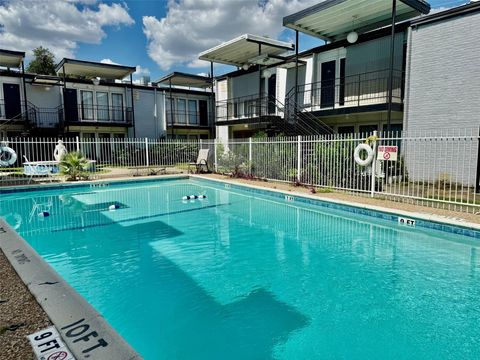 Photo of 1000 Heights Boulevard #19, Houston, TX 77008 (MLS # 63906406)