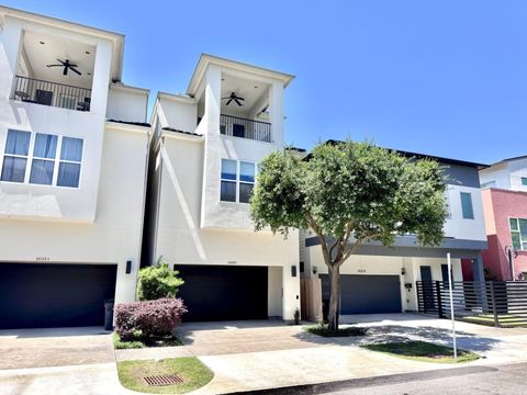 Photo of 1605 Knox Street #B, Houston, TX 77007 (MLS # 92942836)