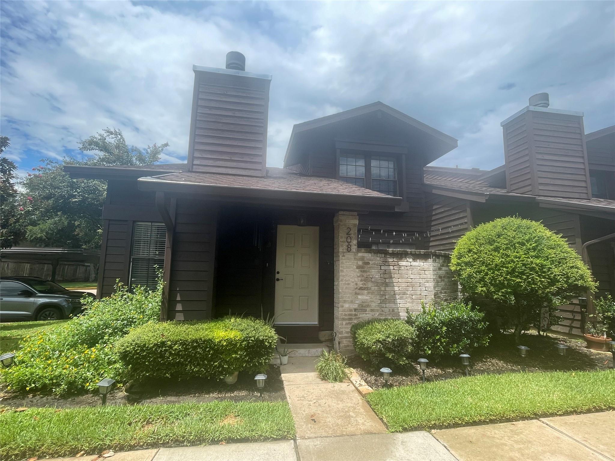 2611 Grants Lake Boulevard 208