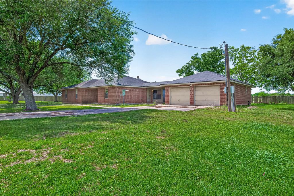 Photo of 5120 Williams School Road, Needville, TX 77461 (MLS # 97655401)
