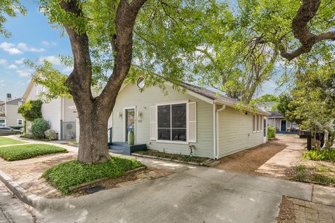 Photo of 905 Harvard Street, Houston, TX 77008 (MLS # 89653638)