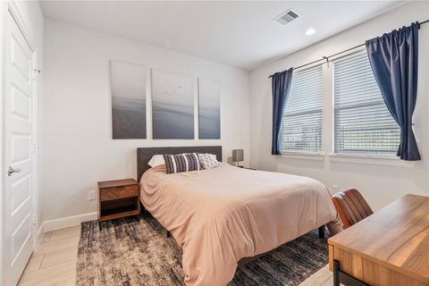 Photo of 316 Jensen Drive, Houston, TX 77020 (MLS # 38763770)