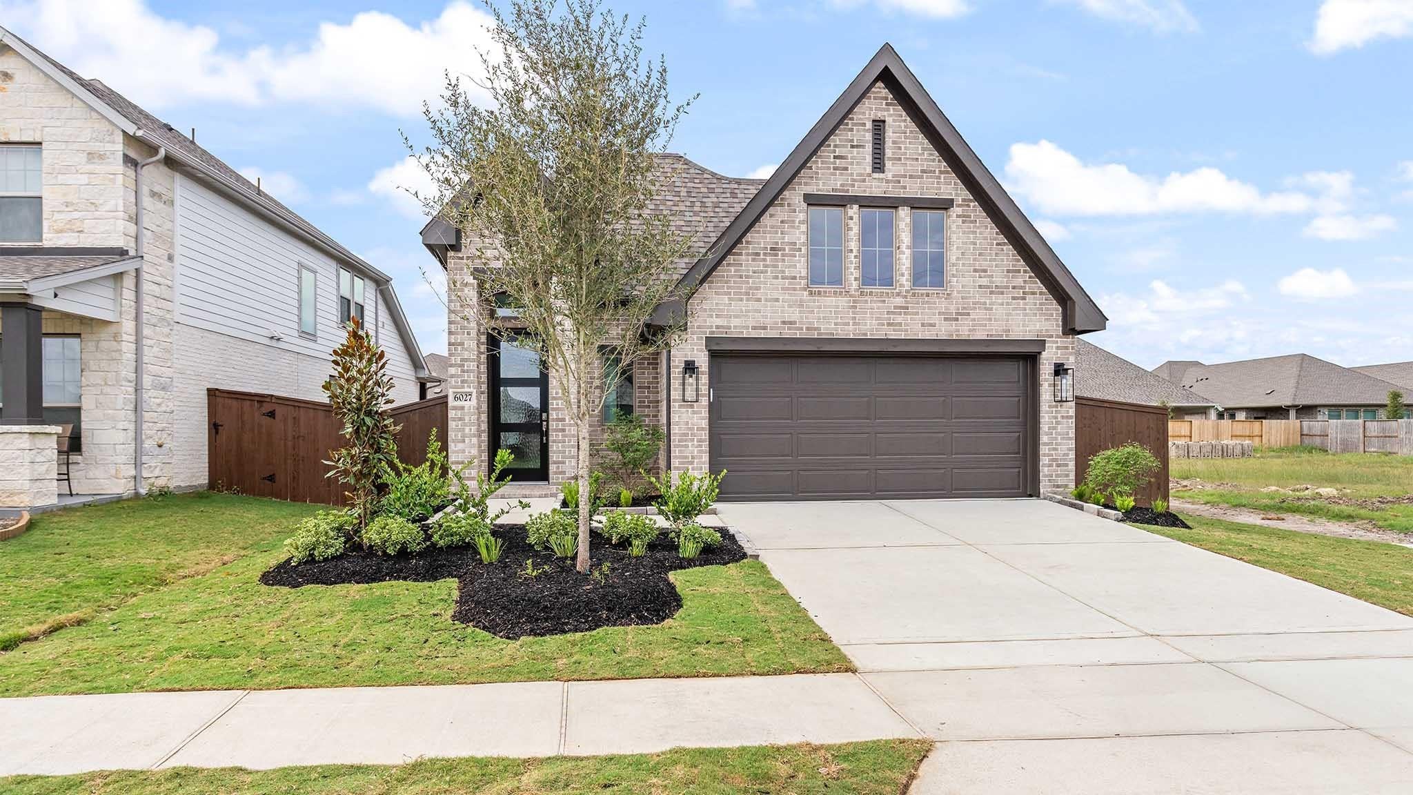6027 Cottontail Lane