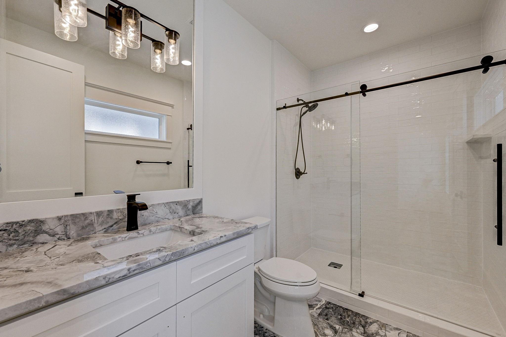 Houston, Texas, 77008, United States, 4 Bedrooms Bedrooms, ,4 BathroomsBathrooms,Residential,Active,2045006
