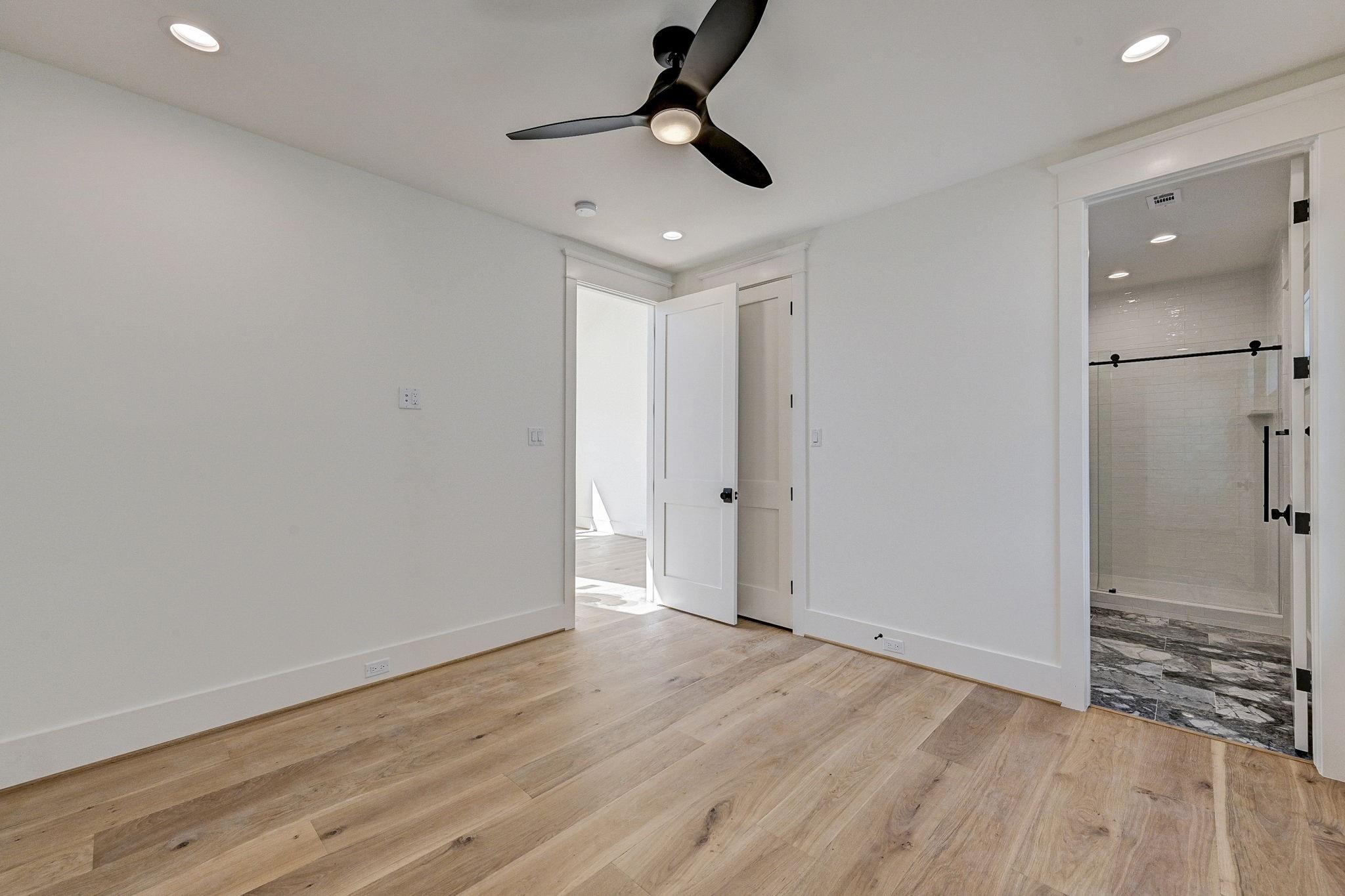 Houston, Texas, 77008, United States, 4 Bedrooms Bedrooms, ,4 BathroomsBathrooms,Residential,Active,2045006