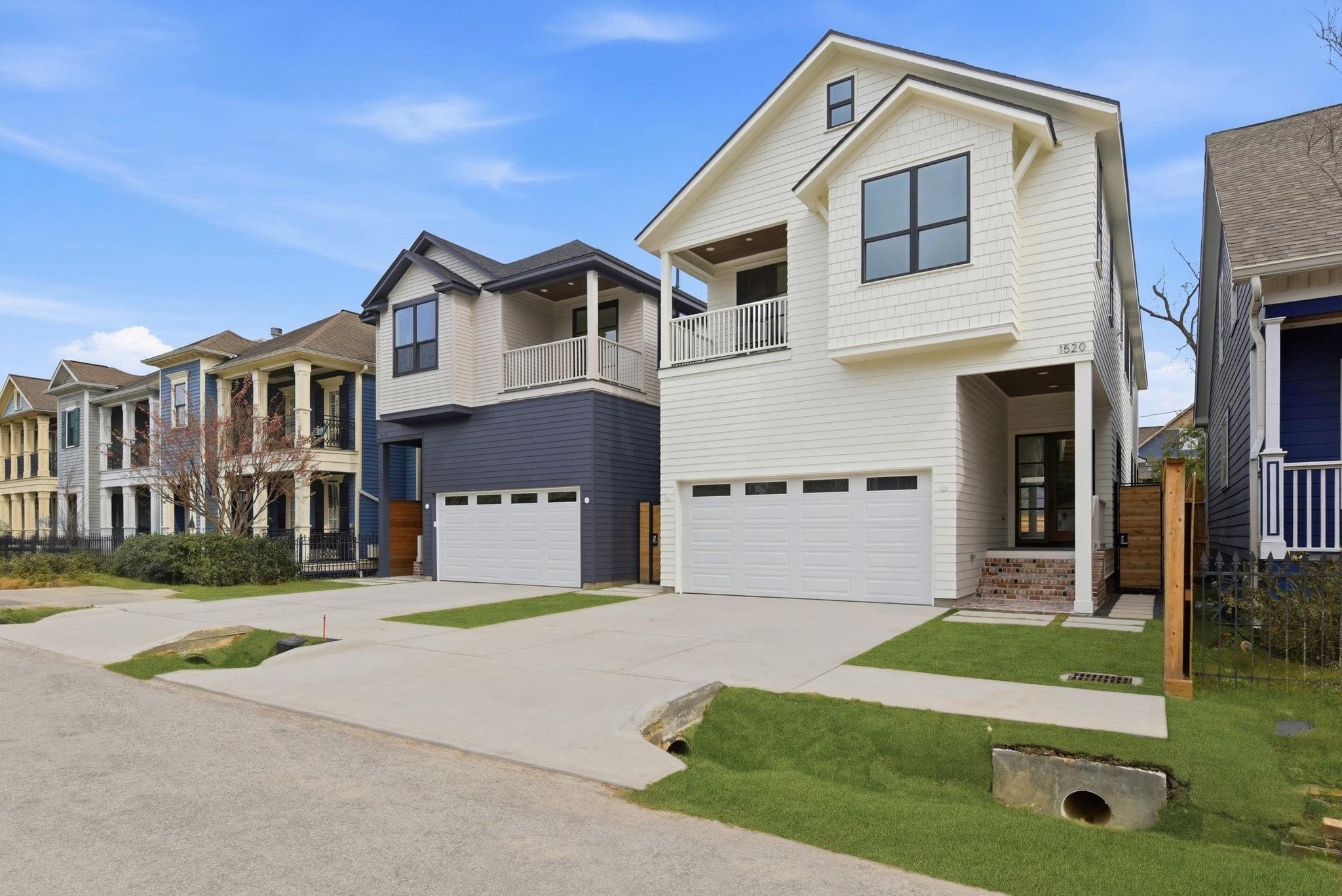 Houston, Texas, 77008, United States, 4 Bedrooms Bedrooms, ,4 BathroomsBathrooms,Residential,Active,2045006