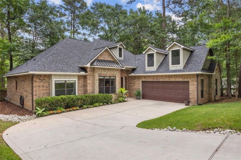 Homes For Sale - 706 Overbrook Drive<br/> Walker County, Huntsville, TX 77340