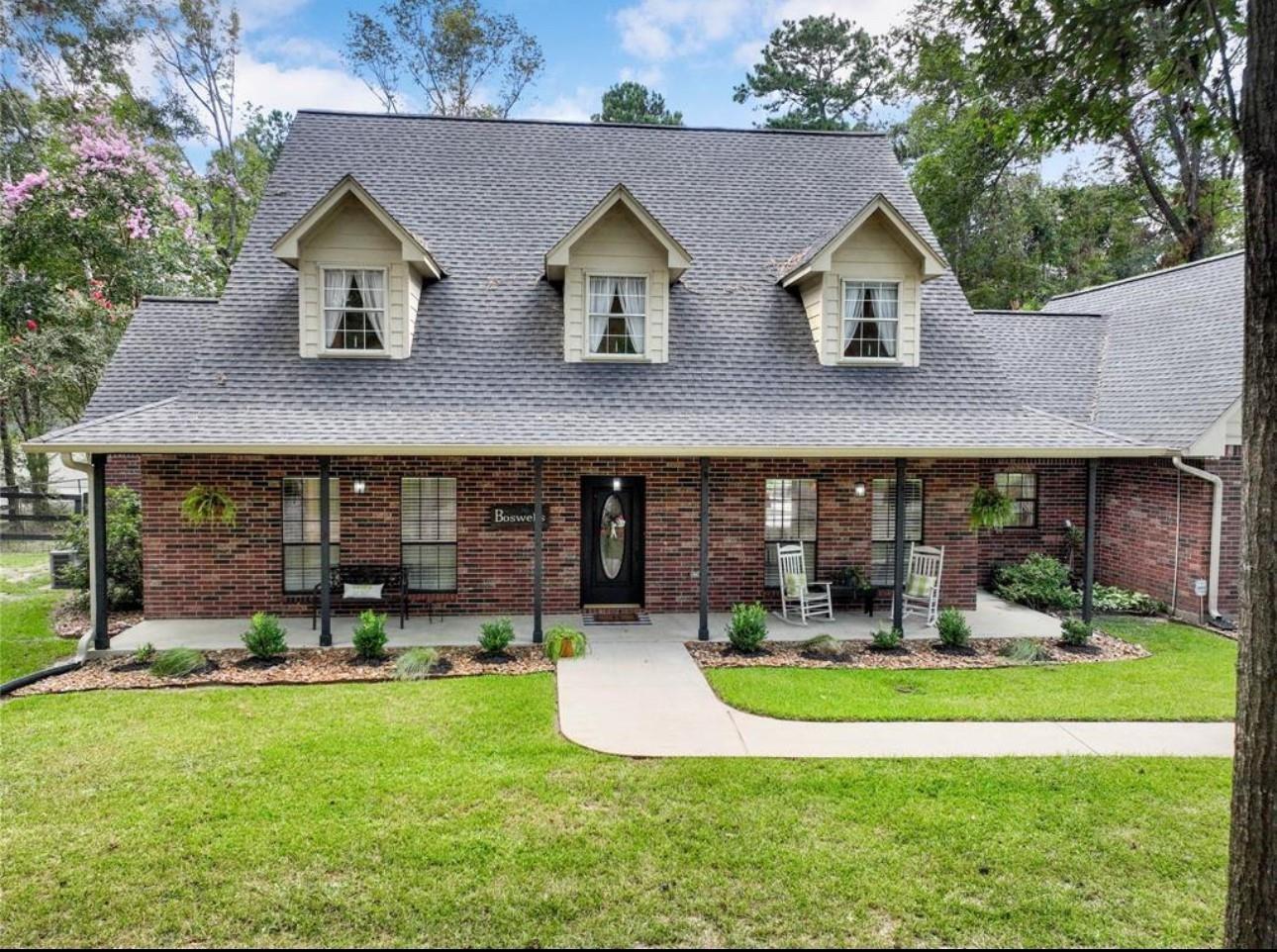 415 Lago Trace Drive