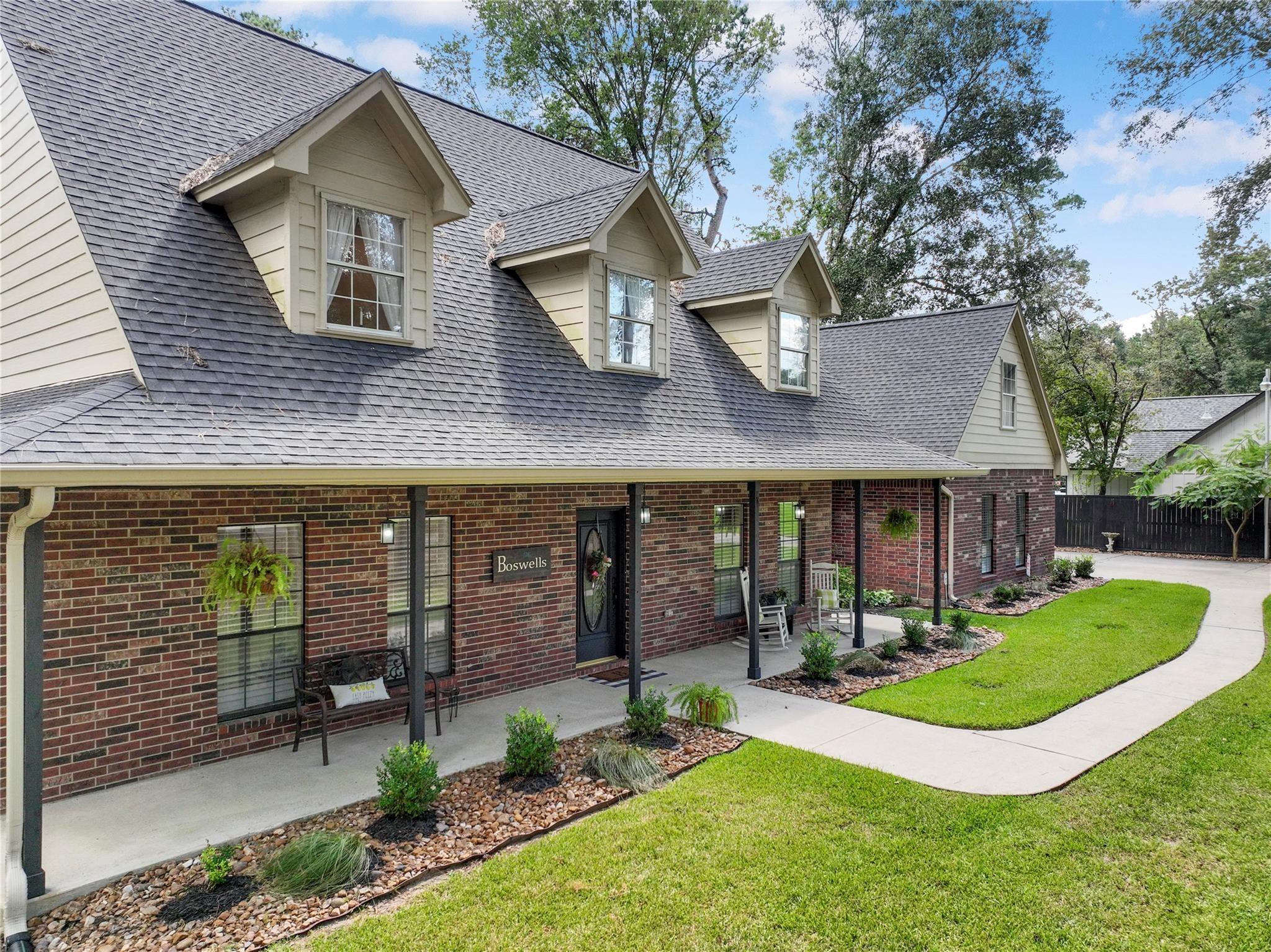 415 Lago Trace Drive