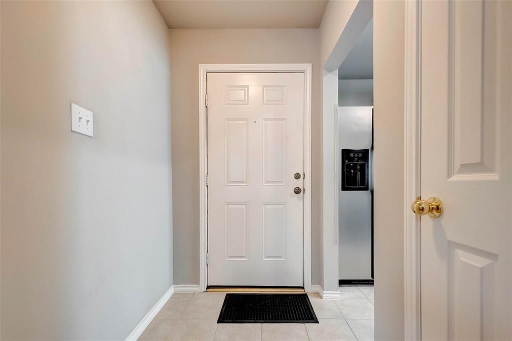 1718 Redwing Cove Drive