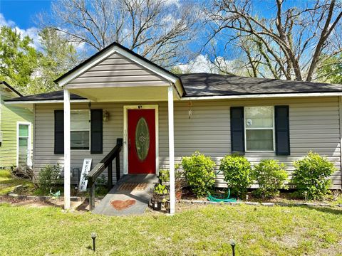 1014 N Arcola Street Angleton TX 77515