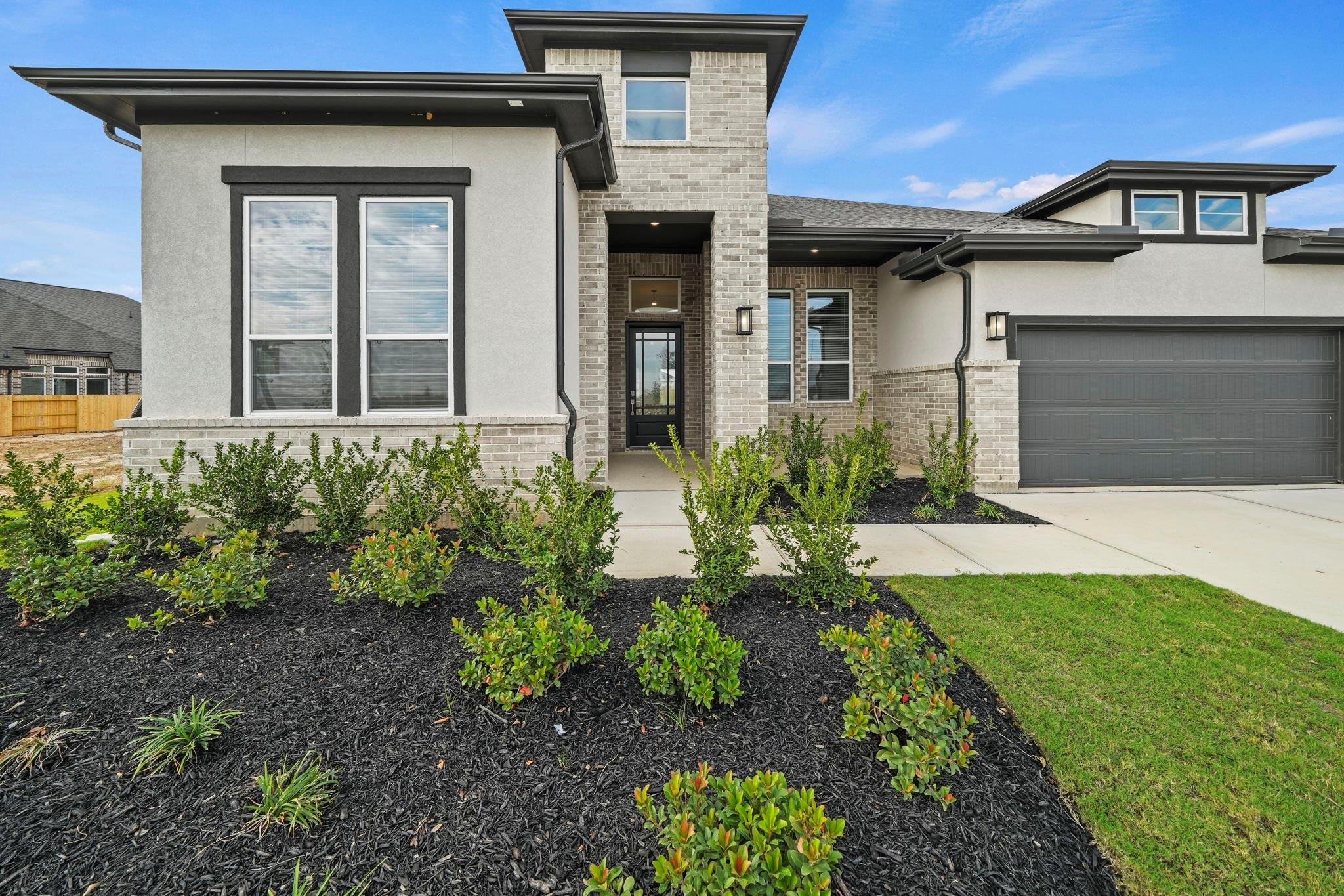 2033 Saddle Creek Lane