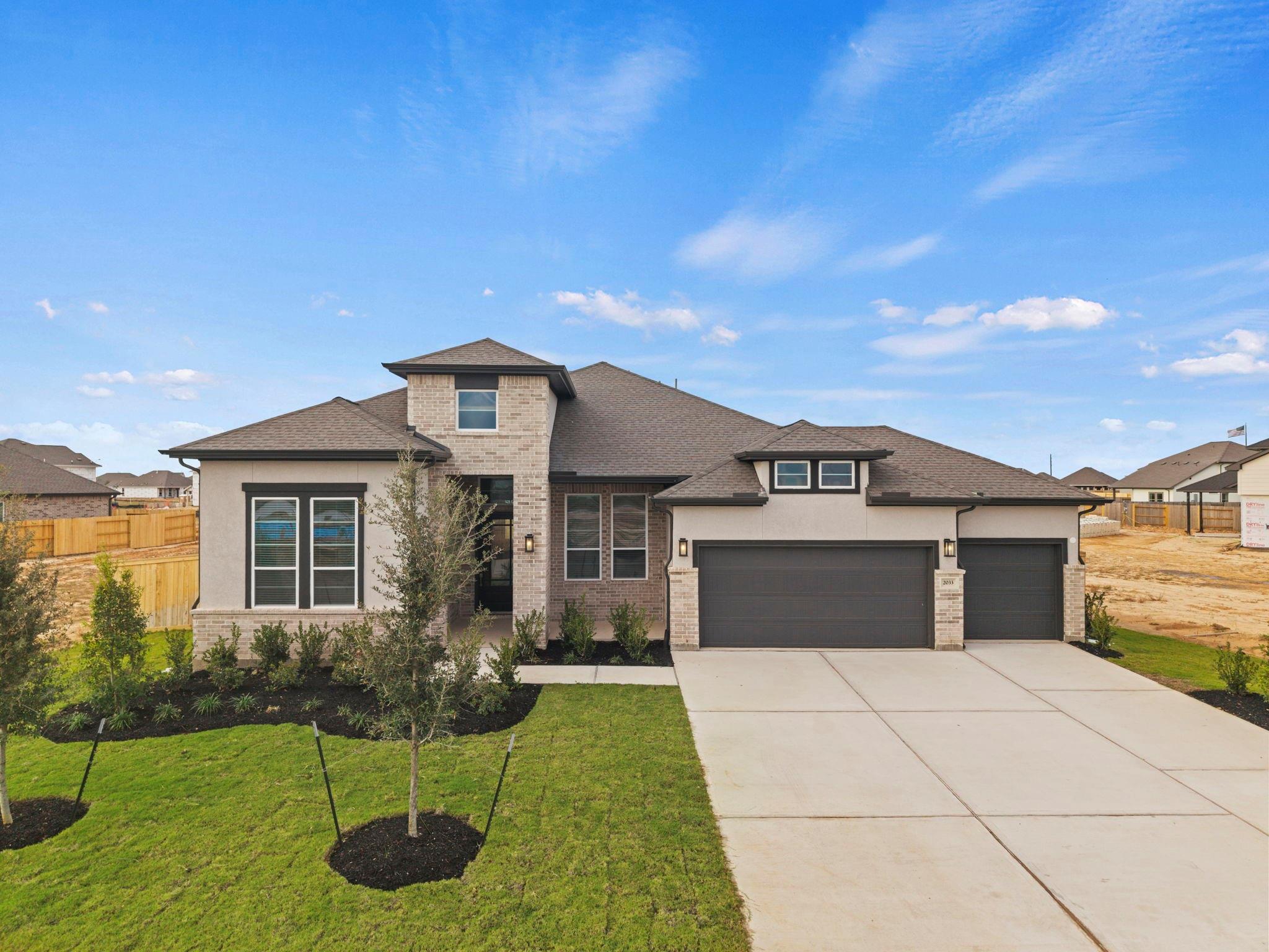 2033 Saddle Creek Lane