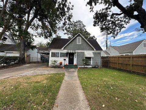 Photo of 408 Canadian Street, Houston, TX 77009 (MLS # 85498968) Photo of 408 Canadian Street, Houston, TX 77009 (MLS # 85498968)