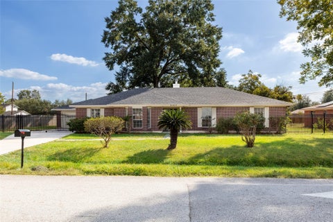 Photo of 3107 Areba Street, Houston, TX 77091 (MLS # 20247064)