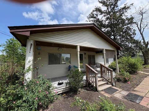 Photo of 805 Beauty Street, Dayton, TX 77535 (MLS # 62463719)