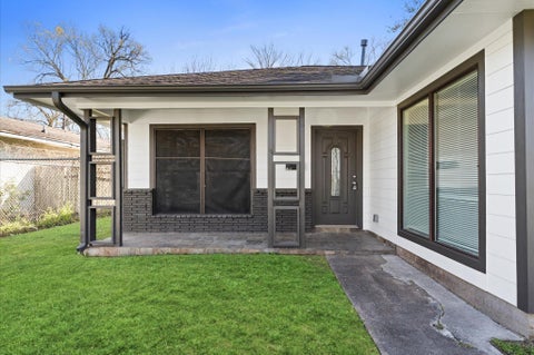 Photo of 5326 Newkirk Lane, Houston, TX 77021 (MLS # 60954517)