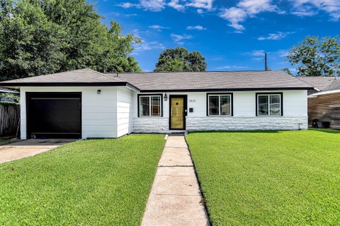 Homes For Sale - 3825 Wichita Street<br/> Houston, TX 77004