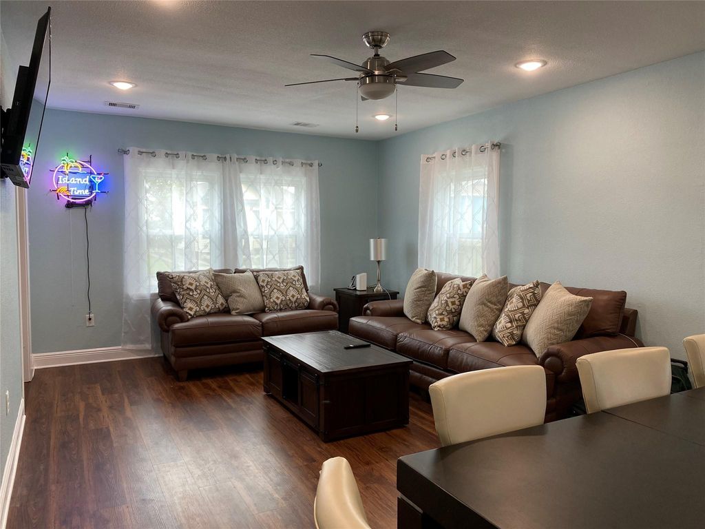 Photo of 4127 Avenue T 1/2, Galveston, TX 77550 (MLS # 50034831)