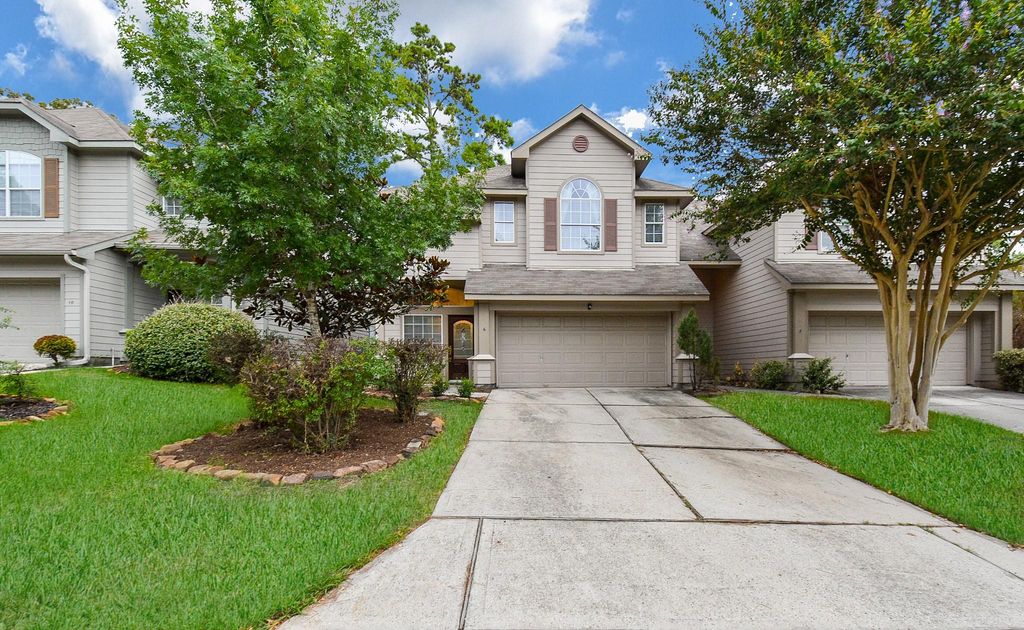 Photo of 6 S Burberry Park Circle, The Woodlands, TX 77382 (MLS # 63173537)