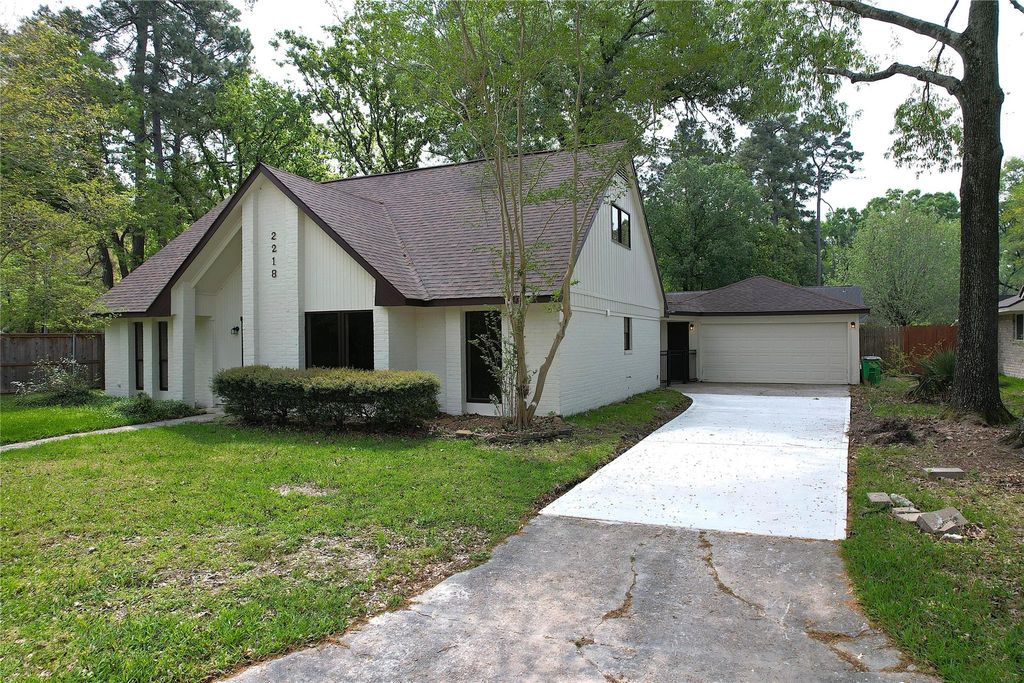 Photo of 2218 Poplar Park Drive, Houston, TX 77339 (MLS # 85516014)