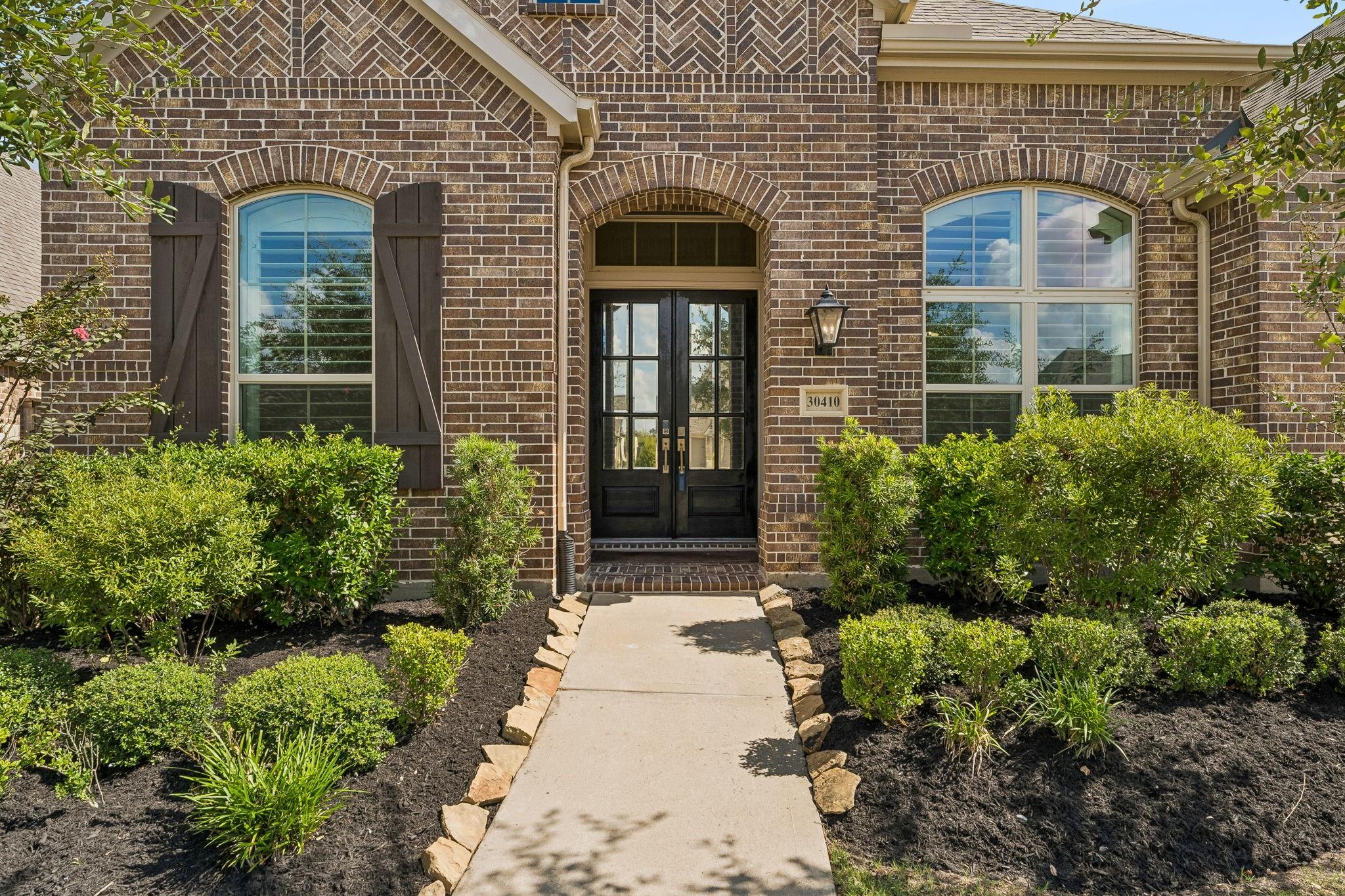 30410 Myrtle Oak Drive