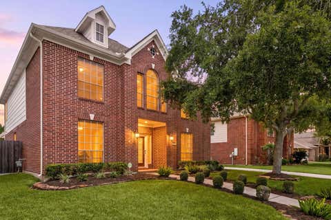 Homes For Sale - 2514 Piney Woods Drive<br/> Brazoria County, Pearland, TX 77581