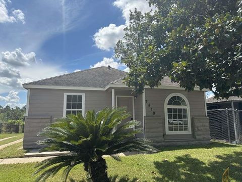 Photo of 7410 Dallas Street, Houston, TX 77011 (MLS # 77483114)