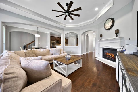 Photo of 10118 Hutton Park Drive, Katy, TX 77494 (MLS # 62070922)