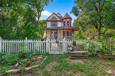Photo of 10116 Brighton Lane, Houston, TX 77031 (MLS # 18120913)