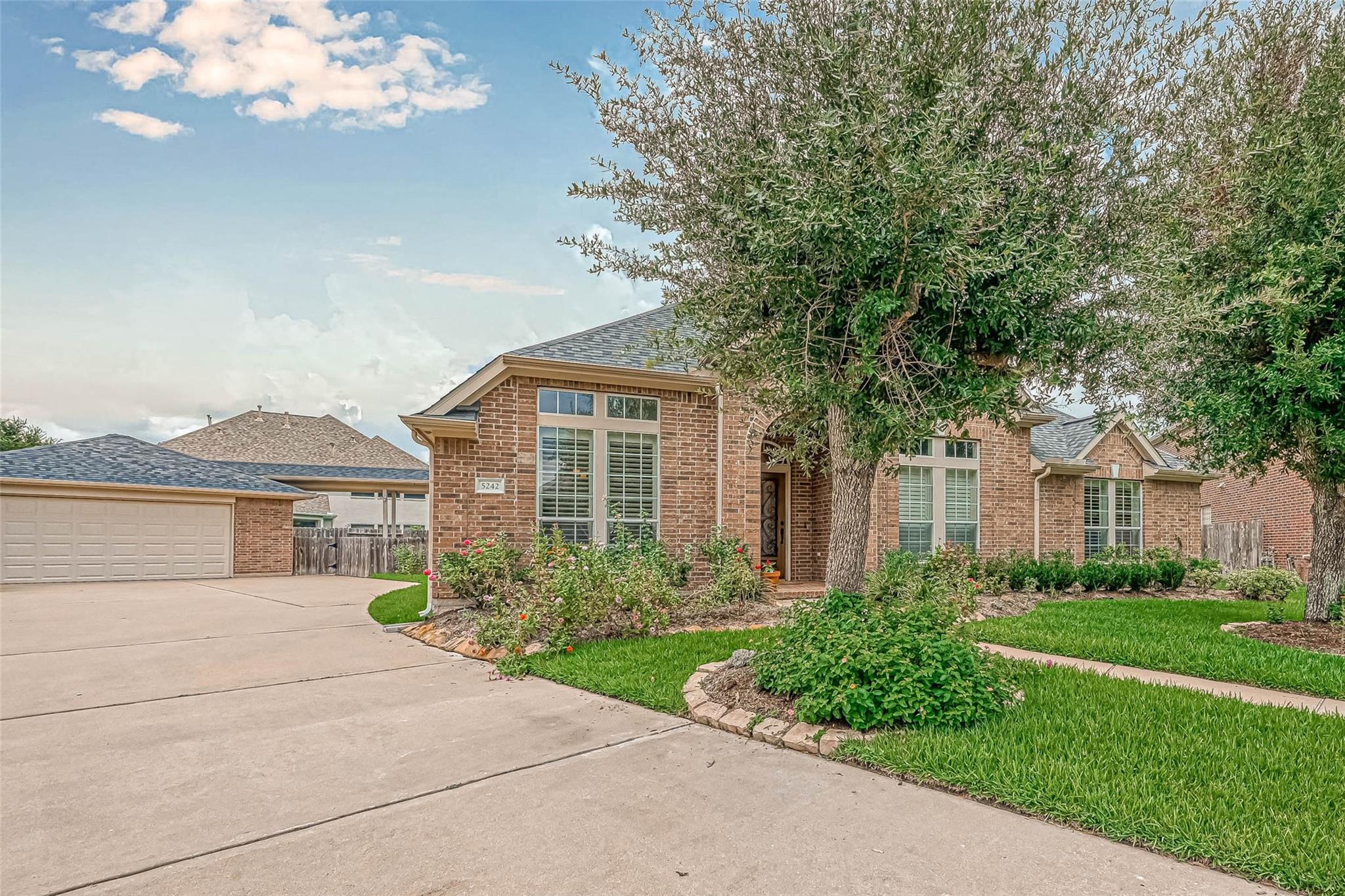 5242 Fountainbrook Lane