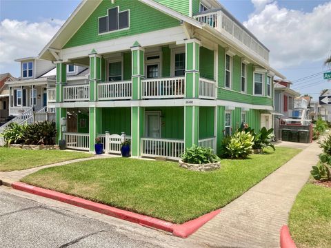Photo of 1602 Ave O #Down, Galveston, TX 77550 (MLS # 11157779)