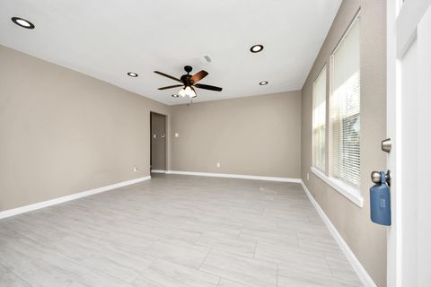 Tiny photo for 5639 Westover Street, Houston, TX 77033 (MLS # 7128938)