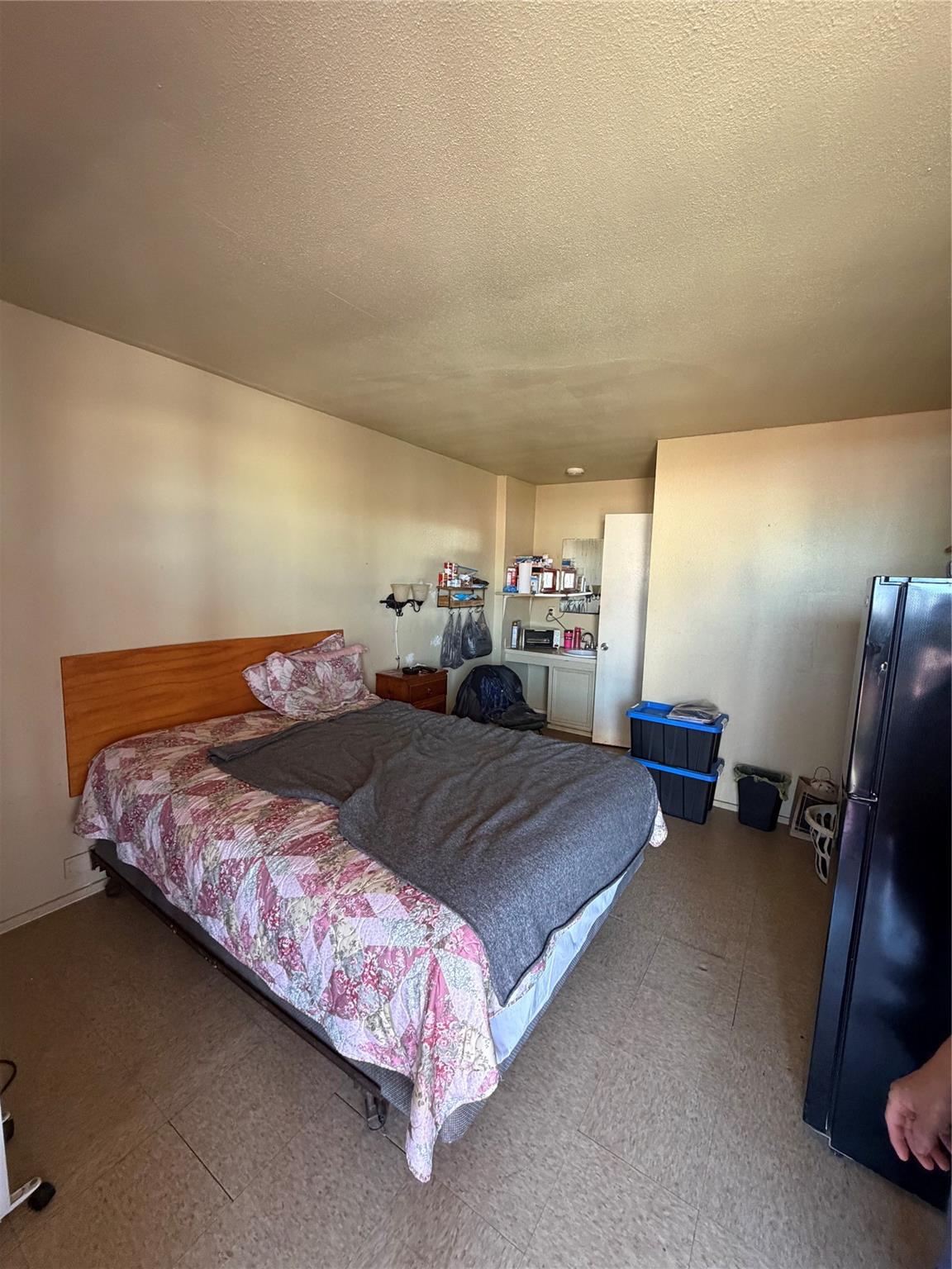 2201 Avenue J