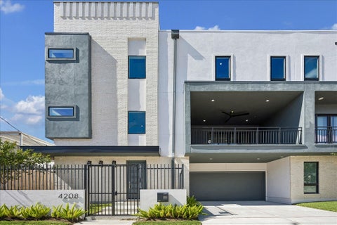 Photo of 4208 Driscoll Street, Houston, TX 77098 (MLS # 54527109)