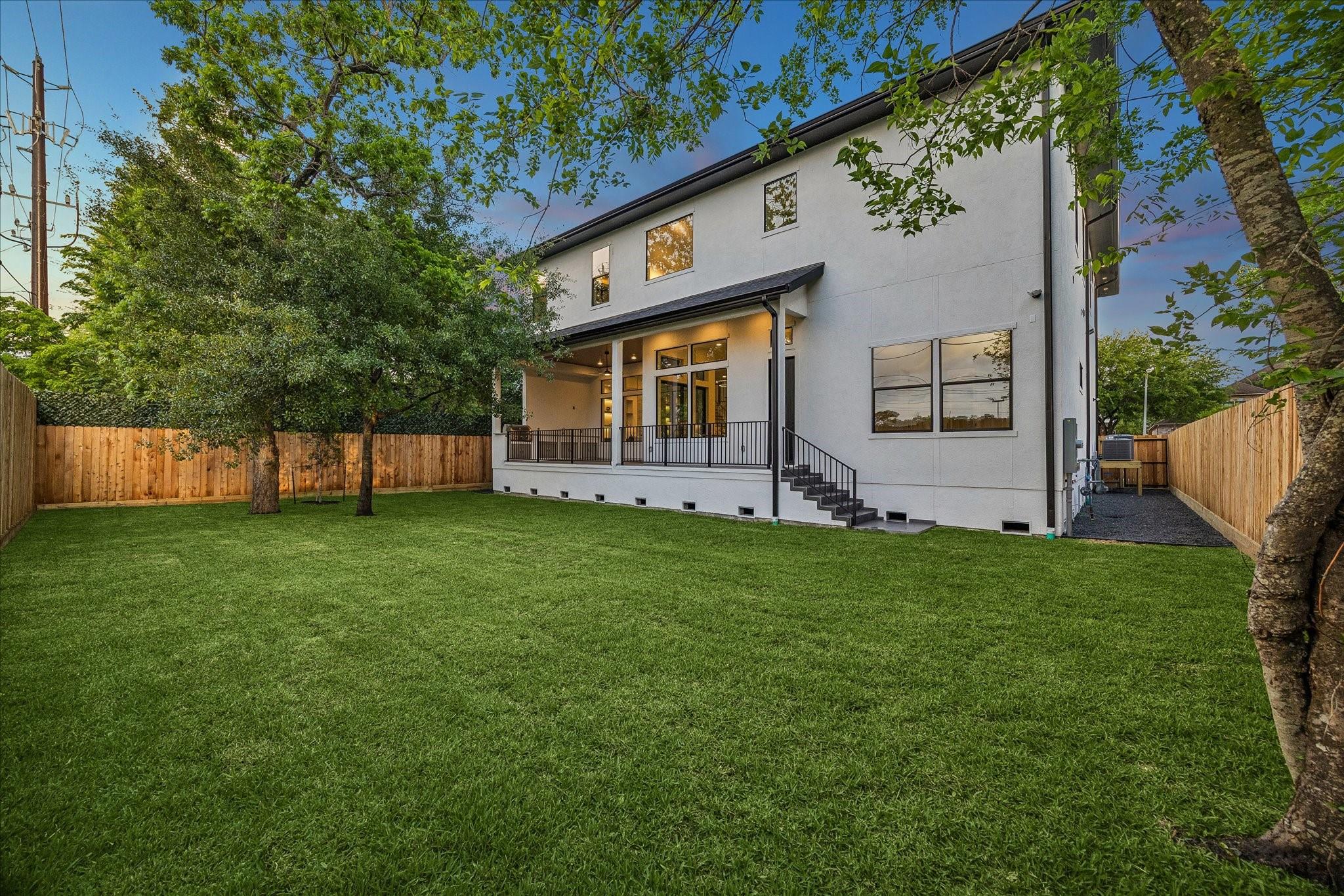 Bellaire, Texas, 77401, United States, 5 Bedrooms Bedrooms, ,8 BathroomsBathrooms,Residential,Active,2036678