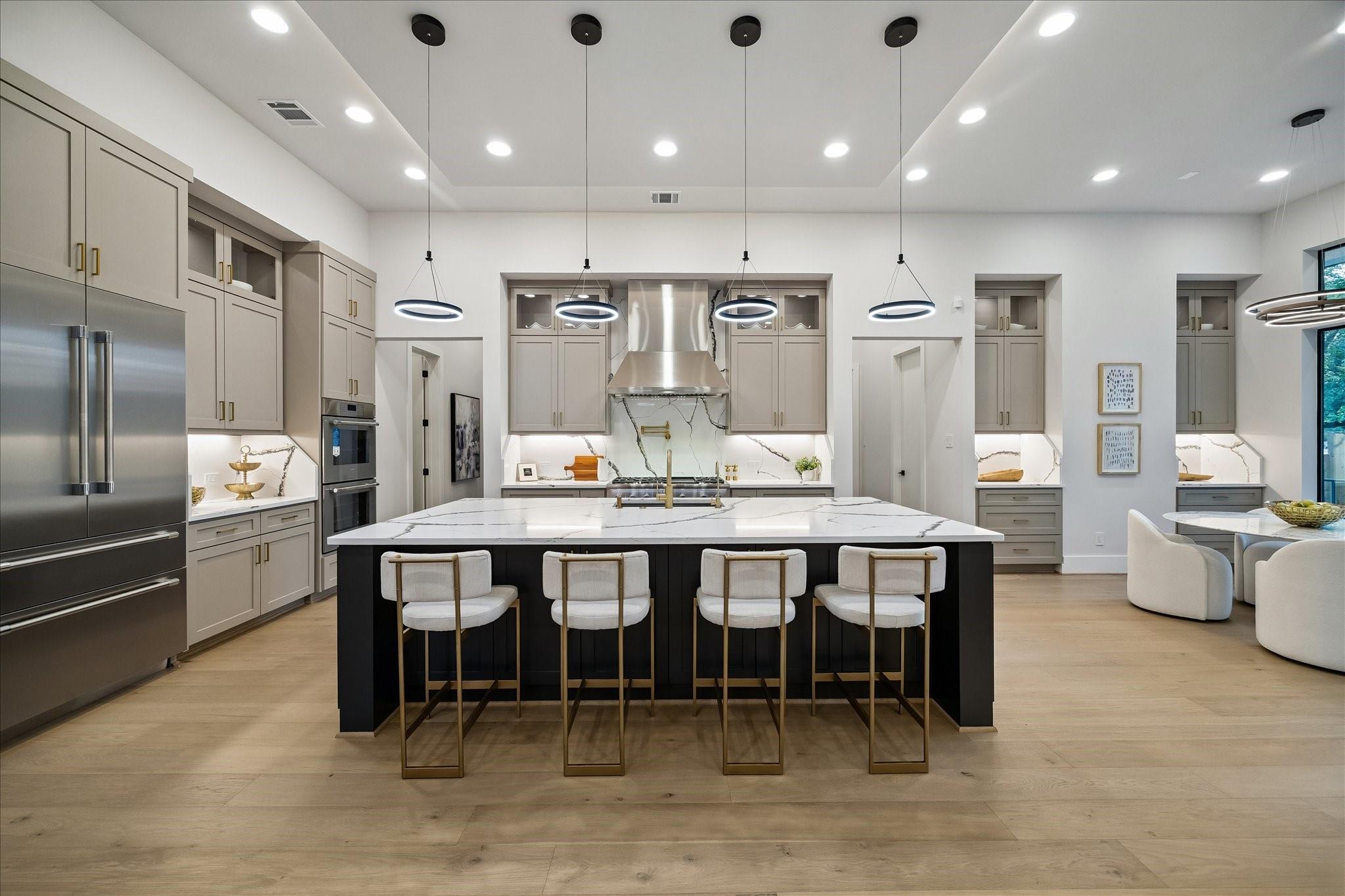 Bellaire, Texas, 77401, United States, 5 Bedrooms Bedrooms, ,8 BathroomsBathrooms,Residential,Active,2036678