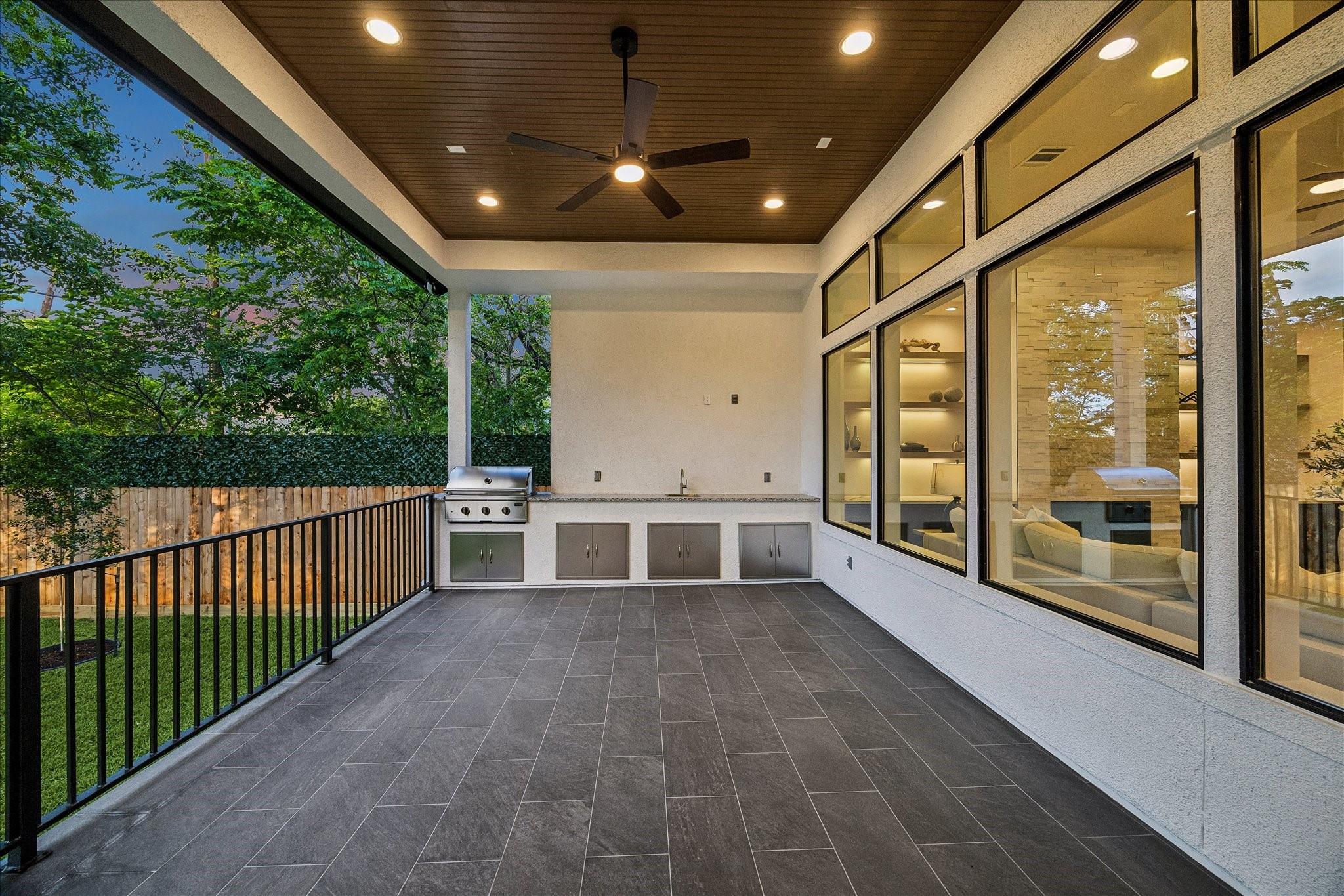 Bellaire, Texas, 77401, United States, 5 Bedrooms Bedrooms, ,8 BathroomsBathrooms,Residential,Active,2036678