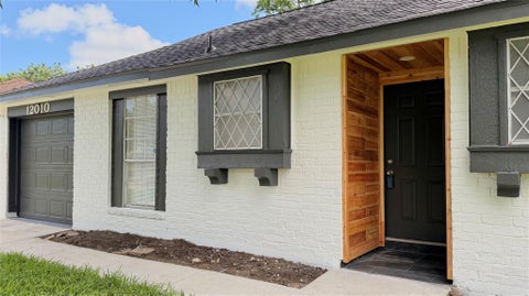 Photo of 12010 Flushing Meadows Drive, Houston, TX 77089 (MLS # 42970151)