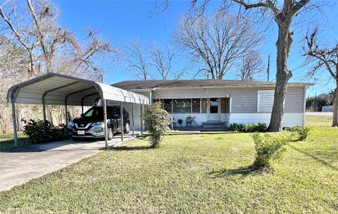 Homes For Sale - 6321 Tacquard Drive<br/> Galveston County, Hitchcock, TX 77563