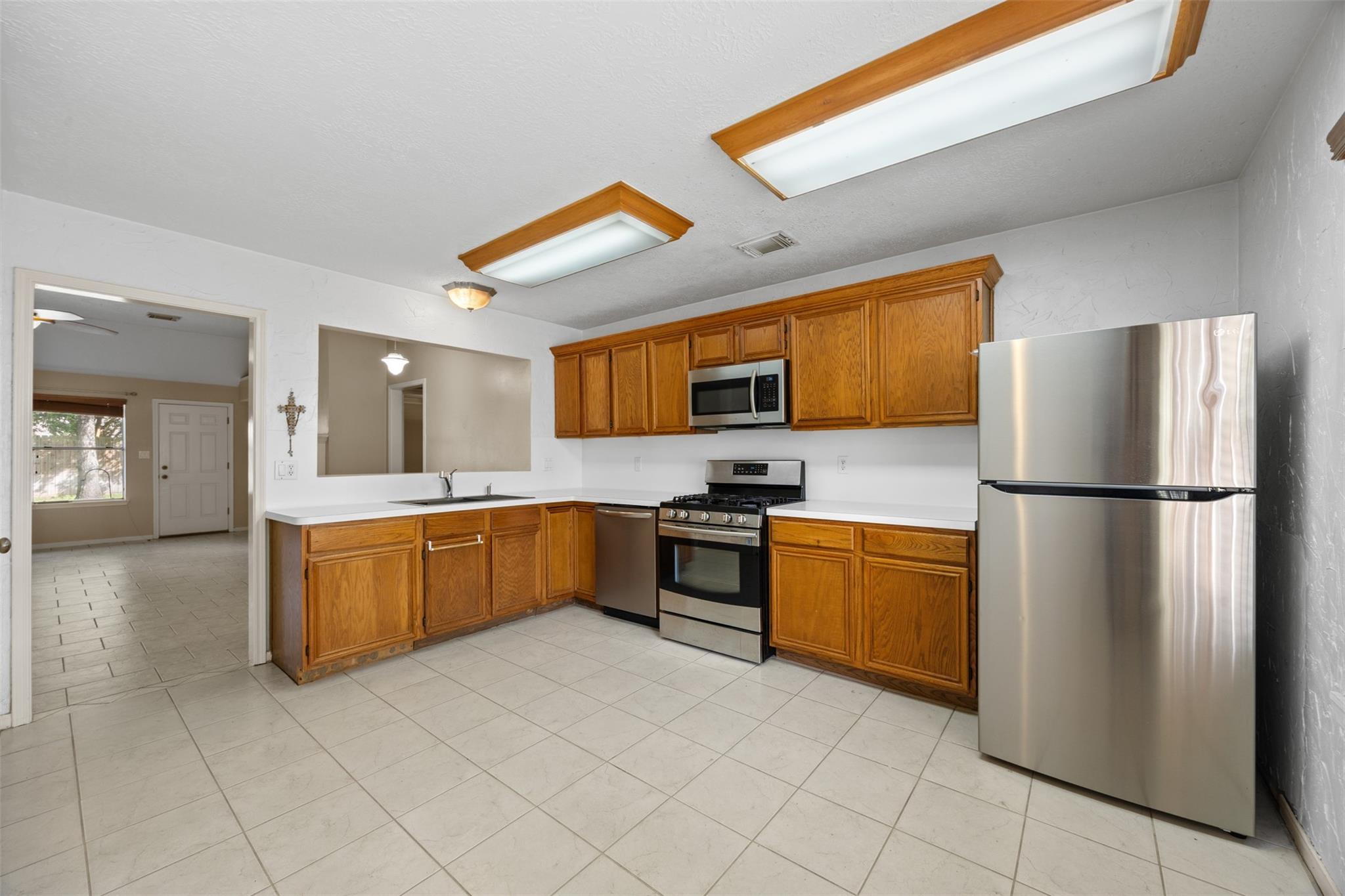5526 Clarkston Lane