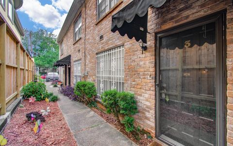 Photo of 1713 Huldy Street #3, Houston, TX 77019 (MLS # 34860795)