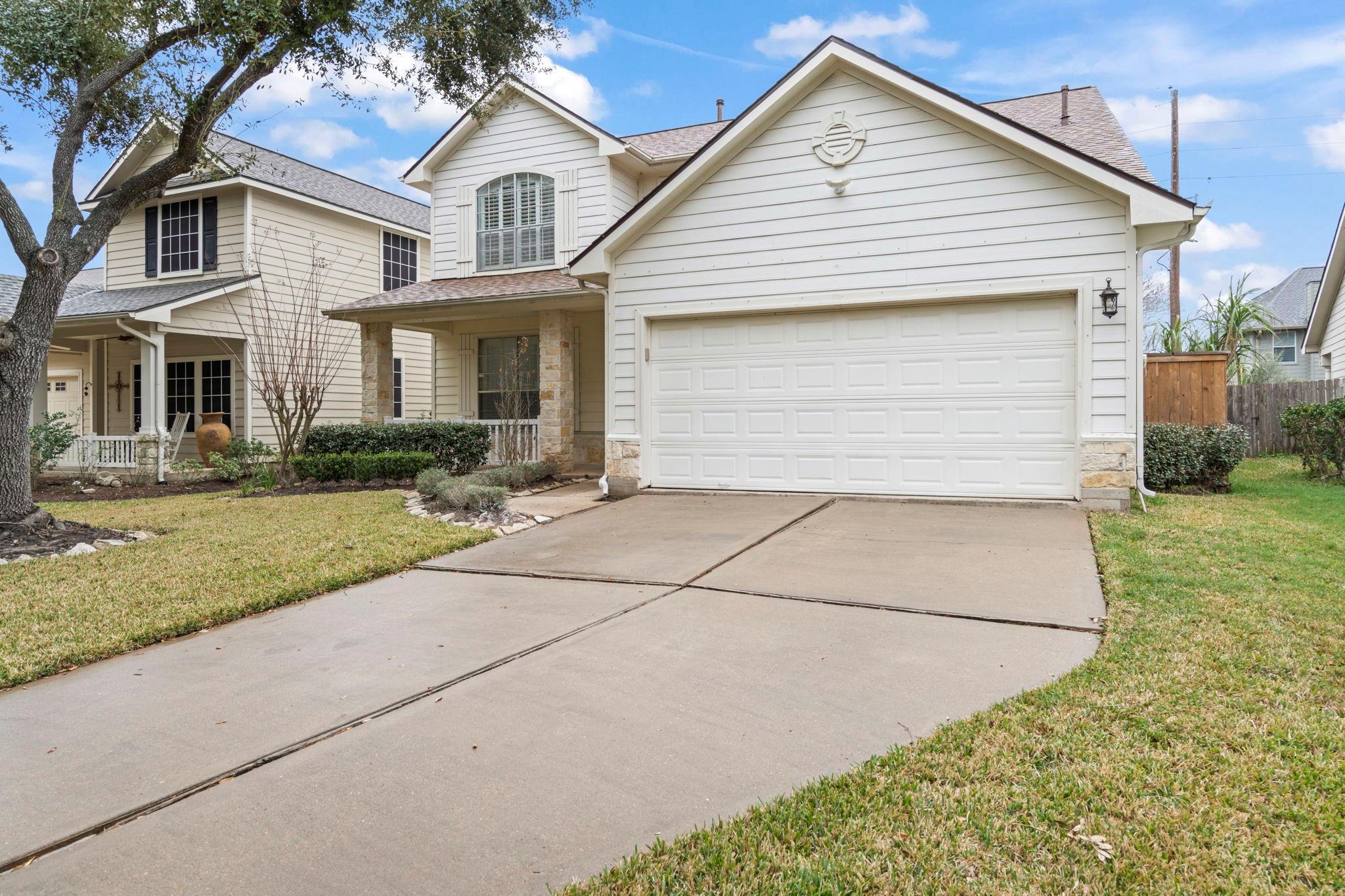 1223 Lexington Green Drive