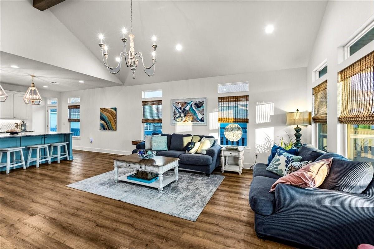 966 Pelican Lane