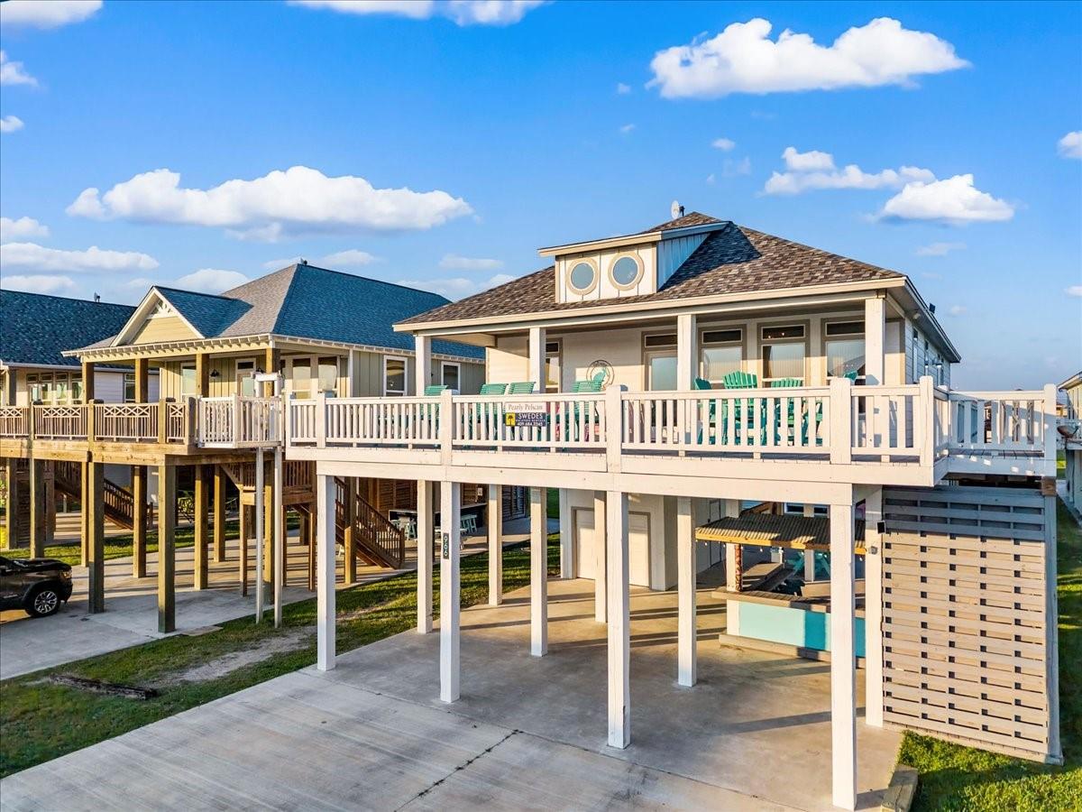966 Pelican Lane