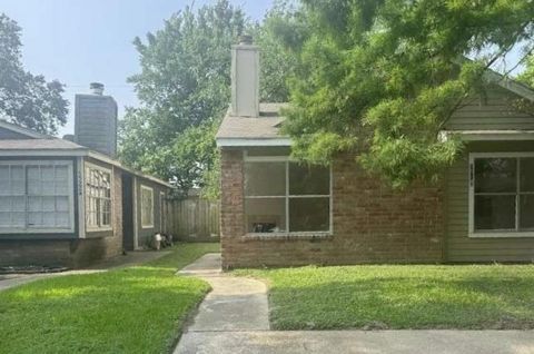 Photo of 5518 Farley Drive, Houston, TX 77032 (MLS # 3573959)