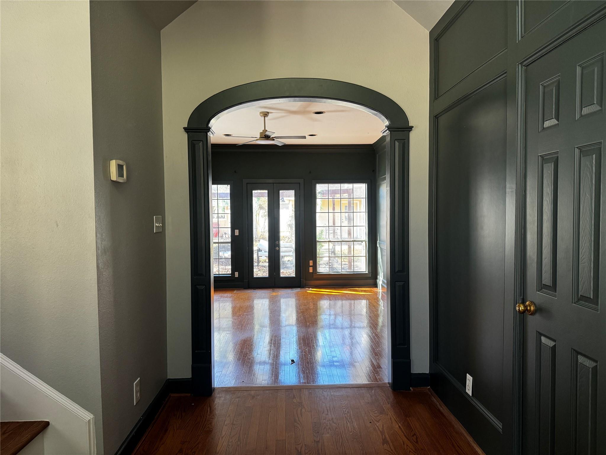 2426 Carriage Lamp Lane