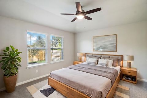 Apartment For Sale - 29134 Farmhouse Estates Drive<br/> Waller County, Waller, TX 77484