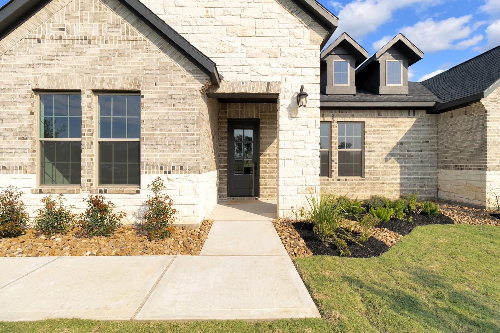 270 Seguin Drive